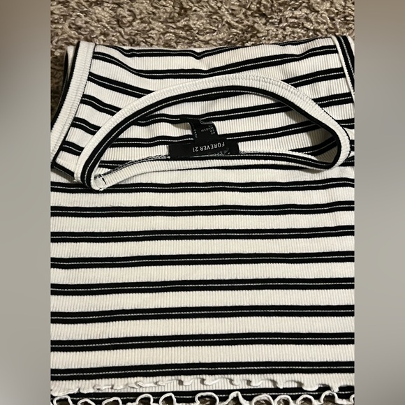 2 in 1. Tank crop tops. Black & white stripper + solid sky blue. 🩵🤍🖤 - Picture 4 of 9